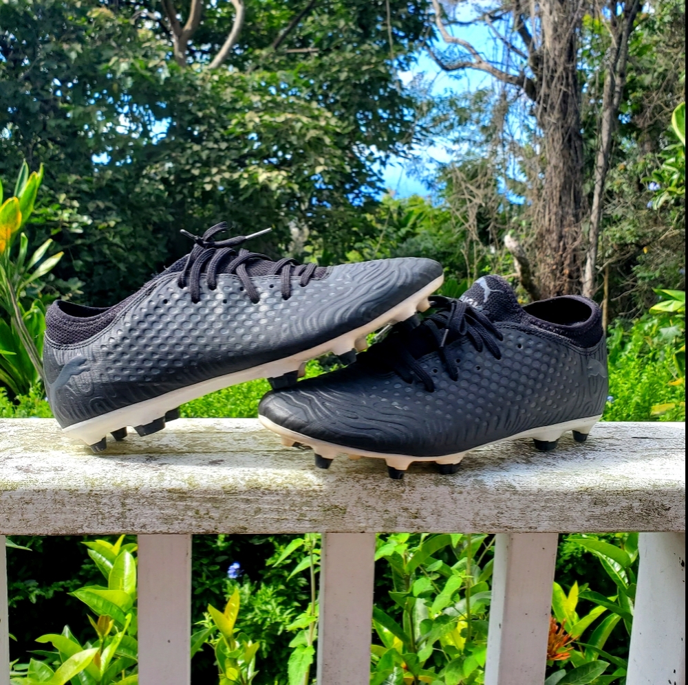 Black Puma Men's Soccer Cleats
